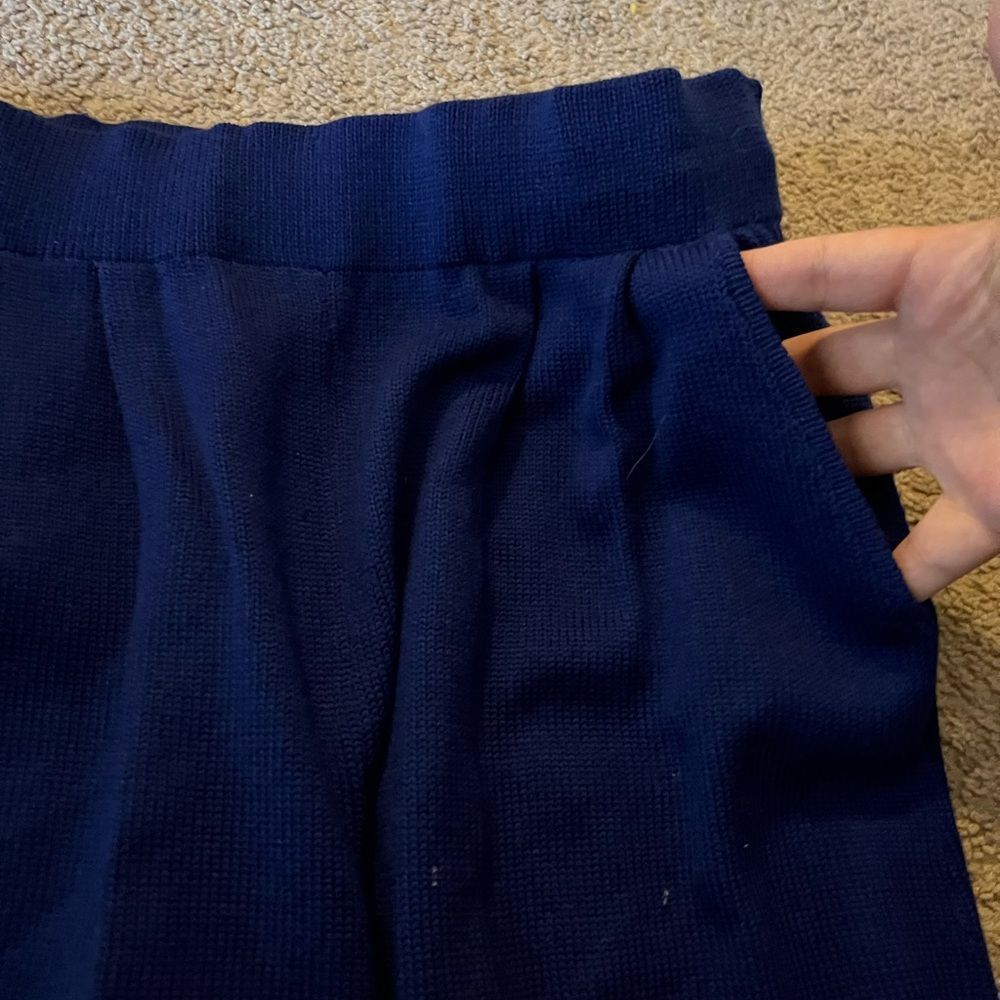 PRICE DROP! Pre-loved St. John vintage royal blue stirrup pants, size 10 - Picture 5 of 9
